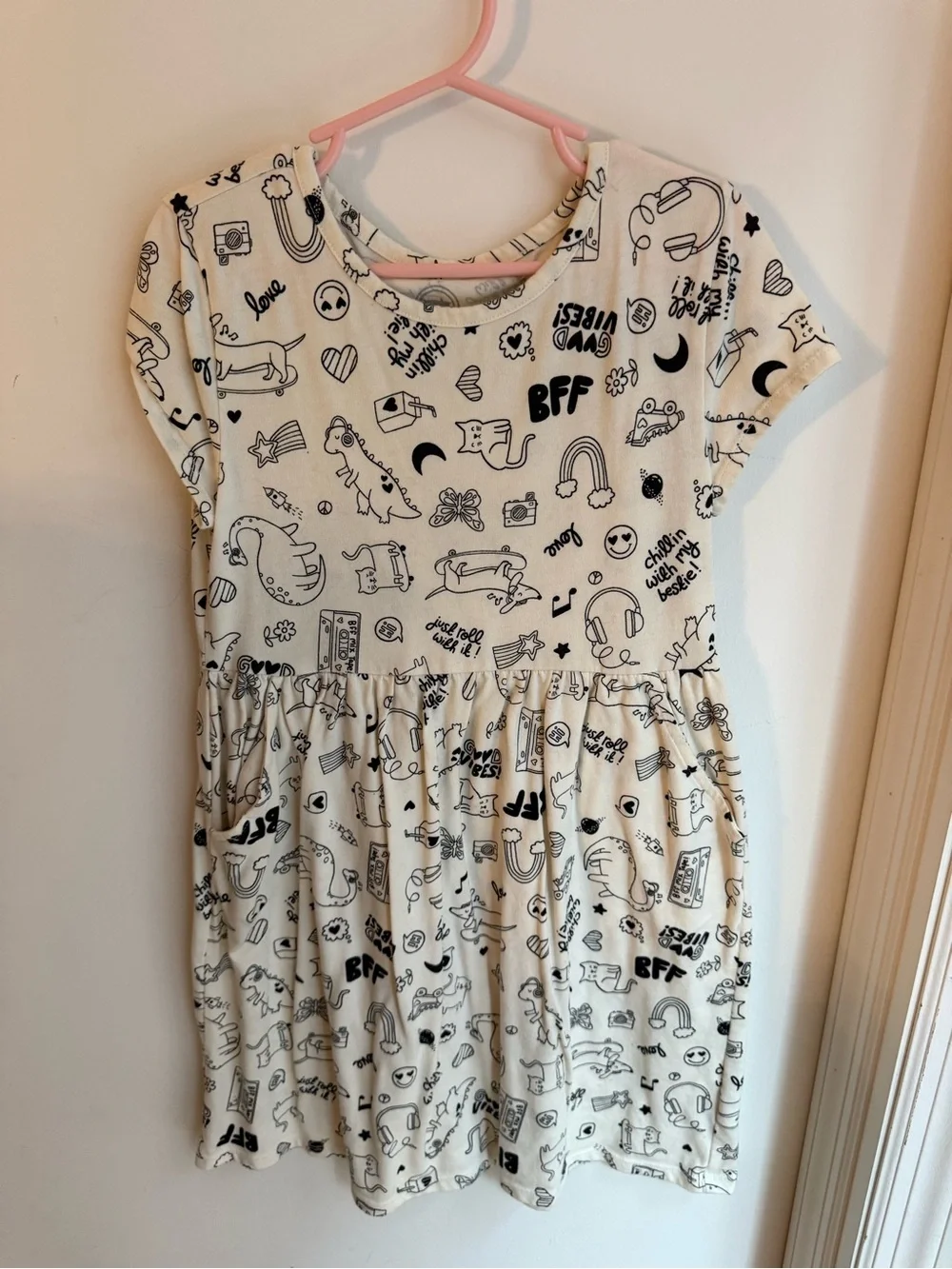 wonder nation Cream and Black Graphic Print Dress